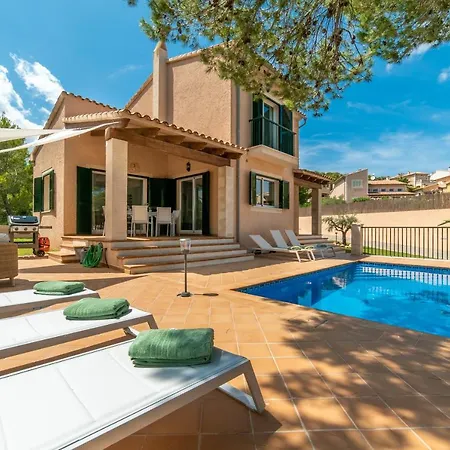 Villa Cala Mesquida Villa *